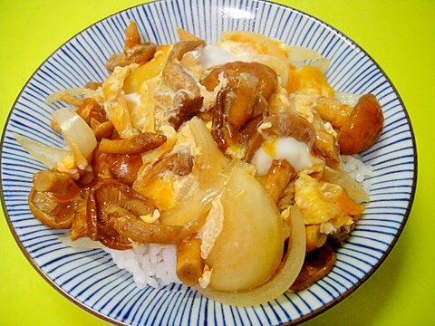 大粒なめこで☆なめこの玉子とじ丼